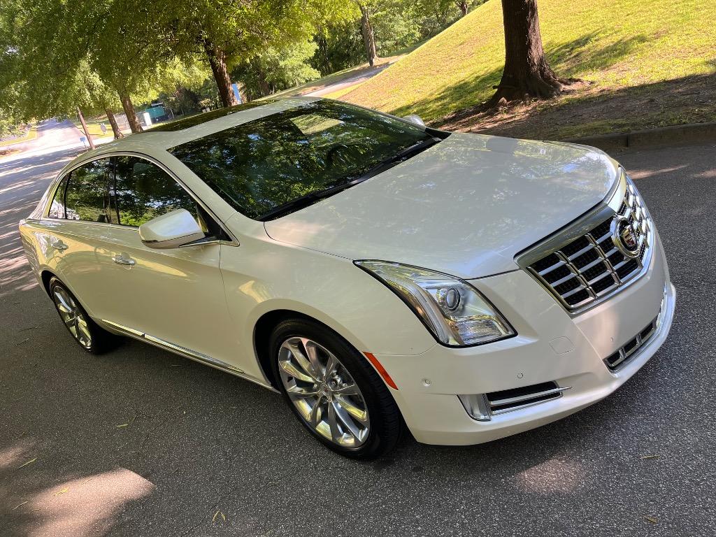2014 Cadillac XTS 3.6L FWD Luxury Collection's photo