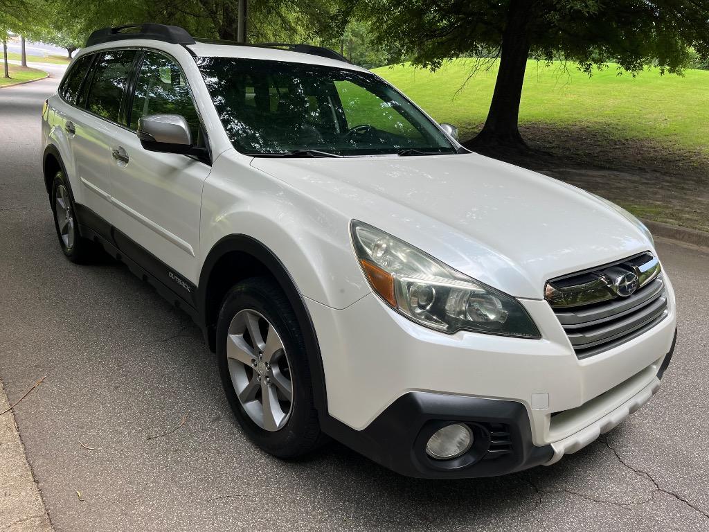 2013 Subaru Outback 2.5i Limited CVT PZEV's photo