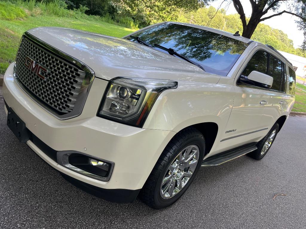 2015 GMC Yukon Denali's photo