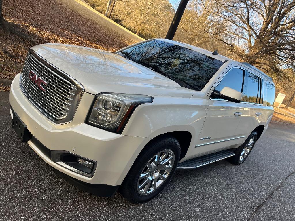 2015 GMC Yukon Denali's photo
