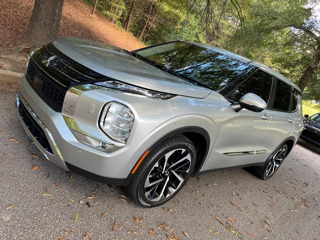 2022 Mitsubishi Outlander SE