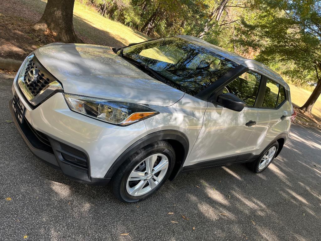 2019 Nissan Kicks S