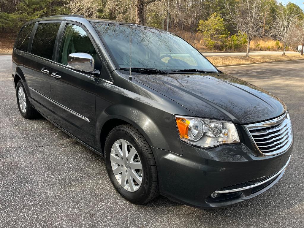 2011 Chrysler Town & Country Touring-L